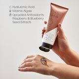 St. Tropez Gradual Tan Tinted Daily Firming Lotion. Järkjärgulist päevitust andev igapäevane toonitud pinguldav kreem 200ml