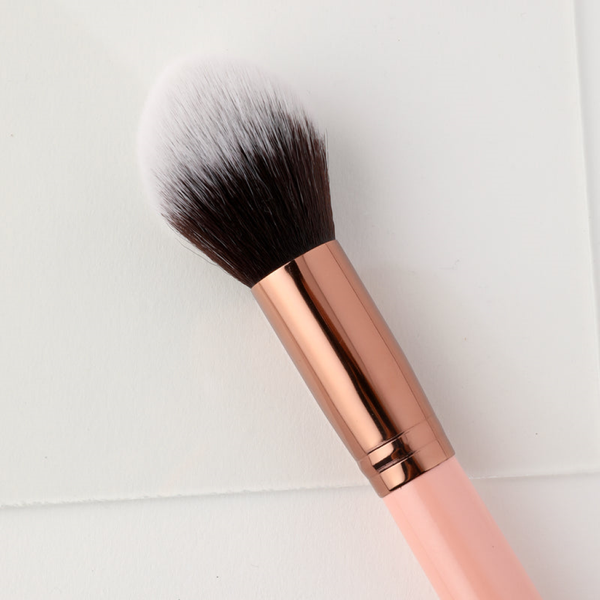 Luxie Rose Gold Collection 520 Tapered Face Brush. Kitseneva otsaga puudripintsel 1tk