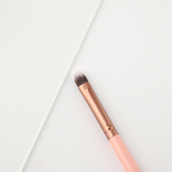 Luxie Rose Gold Collection 211 Concealer Brush. Peitekreemipintsel 1tk