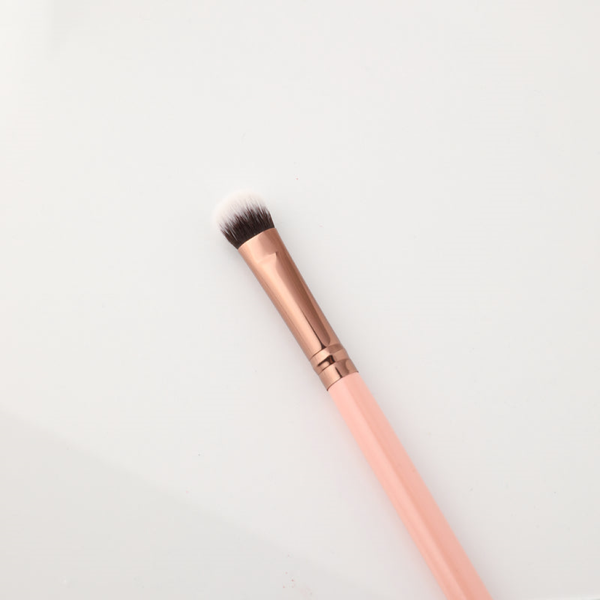 Luxie Rose Gold Collection 209 Large Shader Brush. Suur hajutamispintsel 1tk