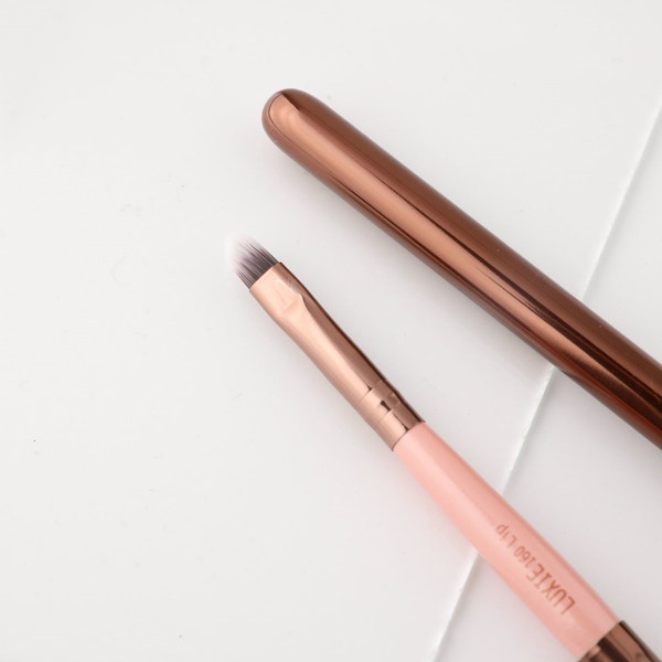 Luxie Rose Gold Collection 160 Lip Brush. Huulepintsel 1tk