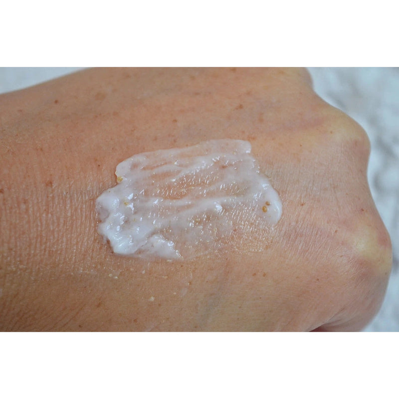 Naïf Face Circular Scrub With Calcite. Näokoorija loodusliku kaltsiidi graanulitega 50ml