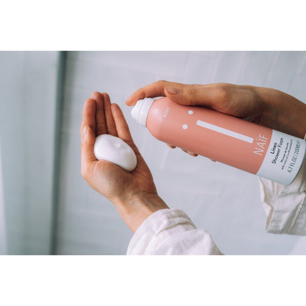 Naïf Body Linen Shower Foam With Natural Sunflowerseed Oil. Lavendlilõhnaline puhastav ja niisutav dušivaht päevalilleseemneõliga 200ml